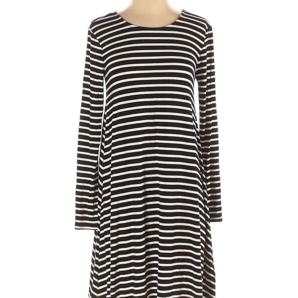 Old Navy Black White Stripe Casual Dress Size Small Petite